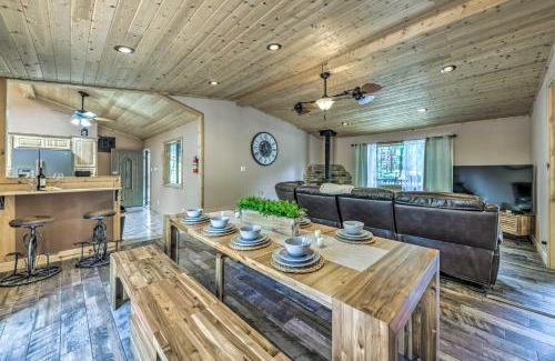 Ruidoso House | Sleepy Bear Cabin in Ruidoso Deck and Yard Games!