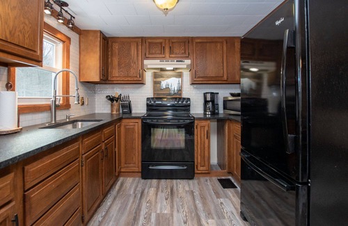 Watkins Glen Cottage | Sleepy Bear Lodge: Private Pond, Peaceful Setting and Great Location!