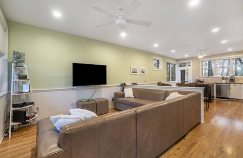 South Haven Villa | Sleepy Hollow Beach Resort introduces Patio 26