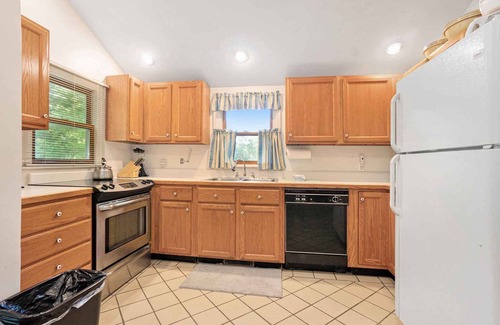 South Haven Cabin | Sleepy Hollow Beach Resort introduces Stonebridge 37