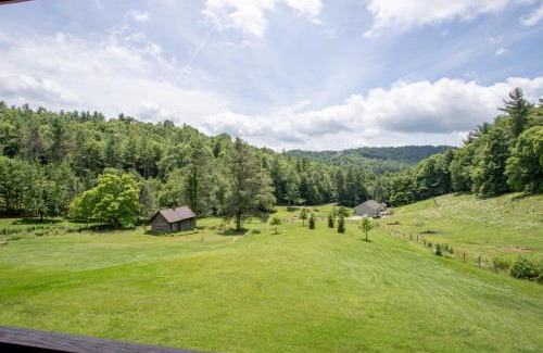Boone House | Sleepy Valley Hideaway