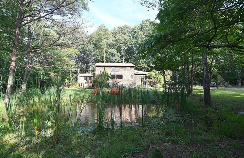 Berkeley Springs Cabin | Sleepy View Retreat
