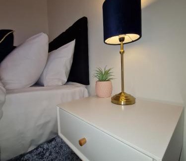Park House | SleepyStays 3 Bedroom Modern & Central Location