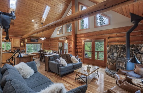 Leavenworth House | Slice of Heaven for your next Gathering