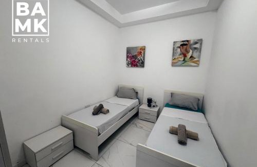 San Gwann Apartment | Sliema Modern 2 Bedroom Apartment 1 Minute from the Promenade