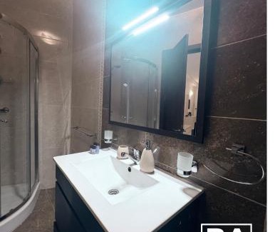 San Gwann Apartment | Sliema Modern 2 Bedroom Apartment 1 Minute from the Promenade