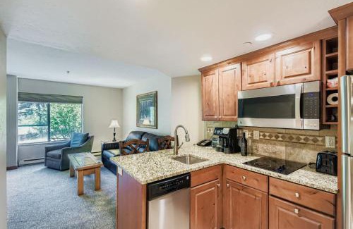 Peak 9 Apartment | Slope-side Studio Dog Friendly Full Kitchen