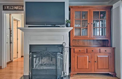 East Burke Condo | Slopeside Burke Mtn. Not your typical Rental- well appointed 3bd/2bath Condo