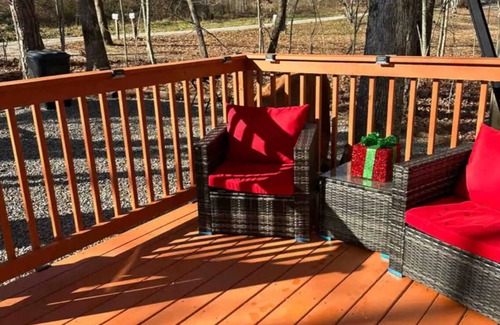 Jamestown House | Slumber Road RV Camper