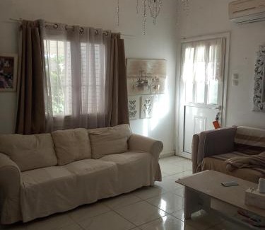 Marathon House | Smal villa loft near the beach