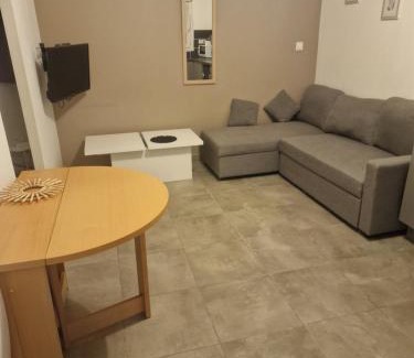 Costieres Apartment | Small and cute