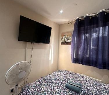 Thamesmead East House | Small Budget Roomz 2