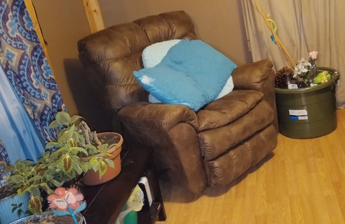 Loves Park House | Small bungalow with hot tub near chicago