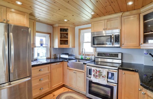 Muskoka Lakes Cottage | Small Cottage By The Moon River