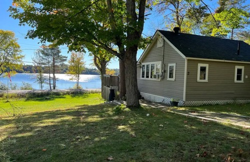 Muskoka Lakes Cottage | Small Cottage By The Moon River