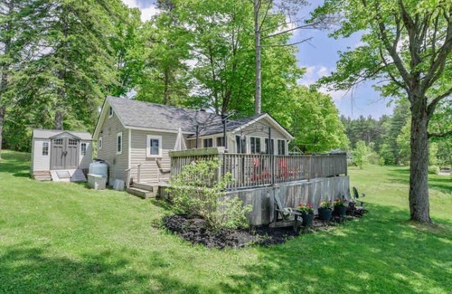 Muskoka Lakes Cottage | Small Cottage By The Moon River