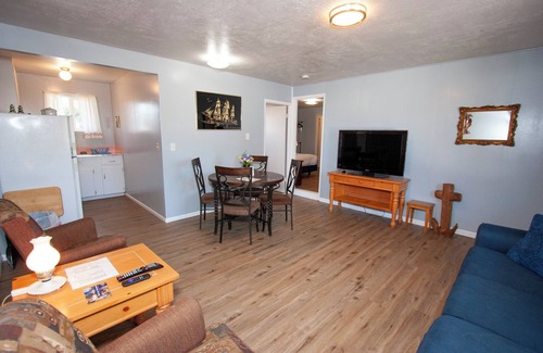 Westport Hotel | Small Family Apartment near the beach. Perfect for a family getaway!