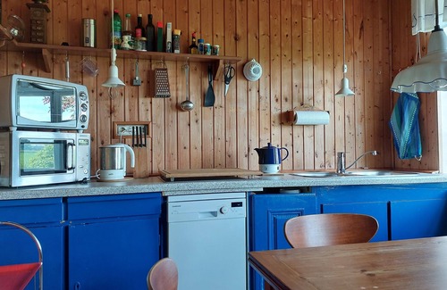Butjadingen Cottage | Small farmhouse from 1927 with 1,600 sqm garden plot, 3 kilometers to the dike