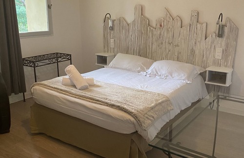 Saint-Martin-de-Castillon Other | Small Provencal farmhouse with p terrace and close to tourist attractions