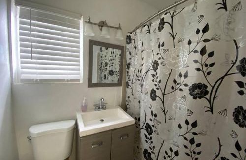 Little Haiti House | Small House Near Airport Beach - Wynwood