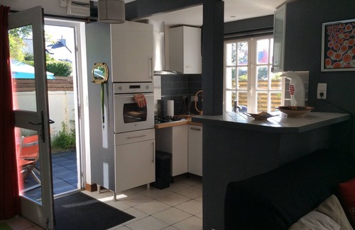 Landunvez House | Small house with garden and terrace 150m from the beach