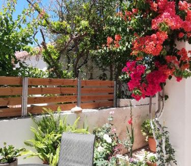 Halepa Apartment | Small Studio with Yard