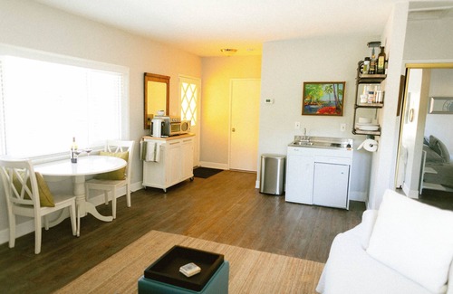 Santa Ynez Apartment | Small Town Vibe, nestled next to world class Wineries and Restaurants.