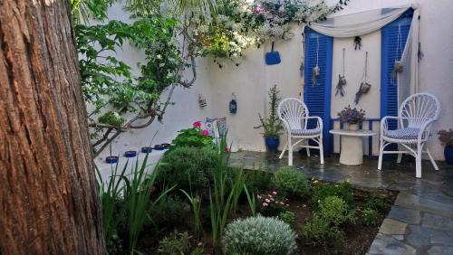 Korissia House | Small traditiional home near the shops and restaurants in Korissia, Kea