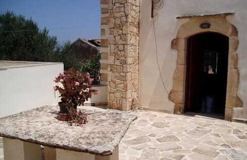 Douliana Apartment | Small traditional house