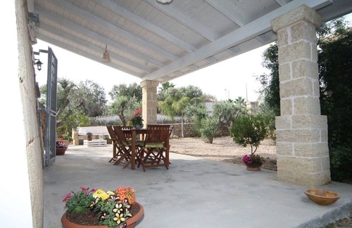 Posto Rosso Villa | Small villa 300 mt from the sea surrounded by greenery 15 km from Gallipoli.