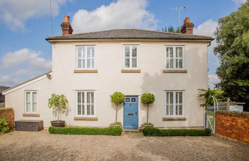 Broadway Bed & Breakfast | SmallBrook Cottage