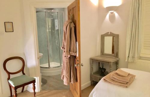 Broadway Bed & Breakfast | SmallBrook Cottage