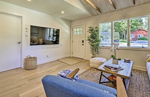 Smallwood House | Smallwood Oasis w/ 2 Bikes & Private Hot Tub!