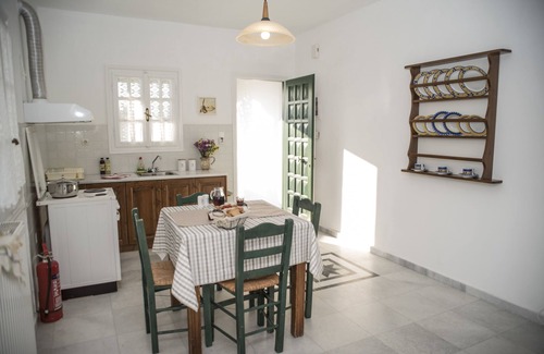 Engarai House | Smaragdi 3 - Traditional house with panoramic view -
