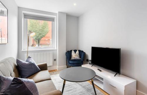 Eastleigh Apartment | Smart 1 Bed Apartment in the Heart of Eastleigh