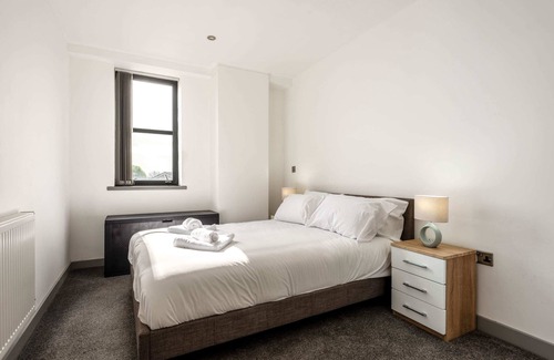 Barnsley Apartment | Smart 1 Bedroom Apartment in Barnsley