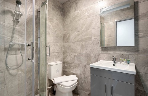Barnsley Apartment | Smart 1 Bedroom Apartment in Barnsley