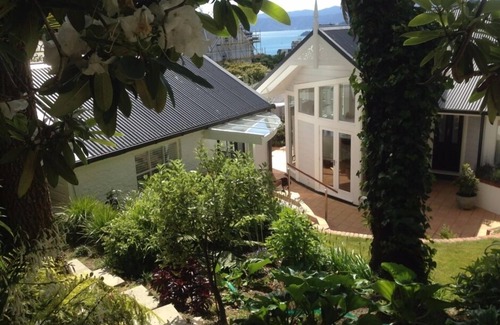 Wellington Cottage | Smart and tidy cottage close to CBD.