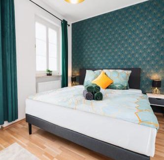 Barmen Apartment | Smart Home - Wuppertal - Perfect for 6 Guests - Central - Netflix - Schwebebahn - Free Parking Zone