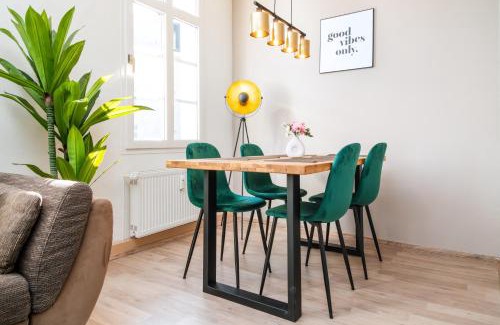Barmen Apartment | Smart Home - Wuppertal - Perfect for 5 Guests! Netflix - Central - Smart TV - Free Parking Zone