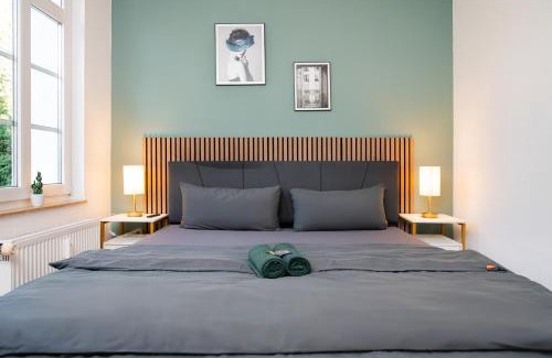 Barmen Apartment | Smart Home - Wuppertal - Perfect for 5 Guests! Netflix - Central - Smart TV - Free Parking Zone
