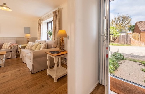 Snettisham Apartment | Smart little cottage close to the coast