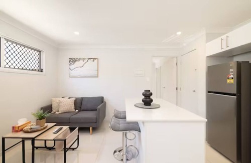Rocklea Apartment | Smart Suites Self Check-in Apartments - 35 Freney