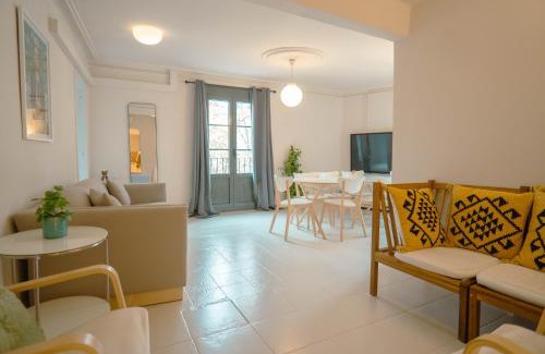 Gothic Quarter Apartment | Smartr Barcelona Ramblas