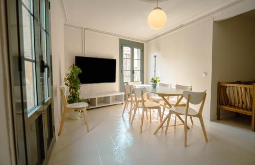 Gothic Quarter Apartment | Smartr Barcelona Ramblas