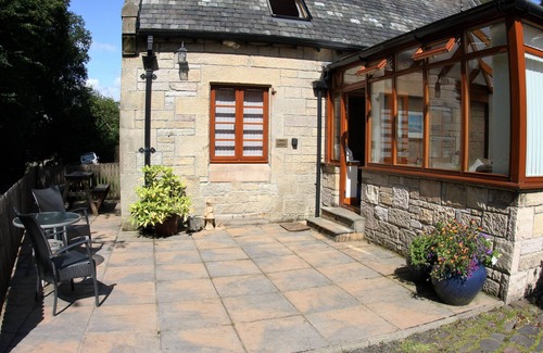 Arden Cottage | Smiddy Lodge - Sleeps 2 - sleeps 2 guests in 1 bedroom