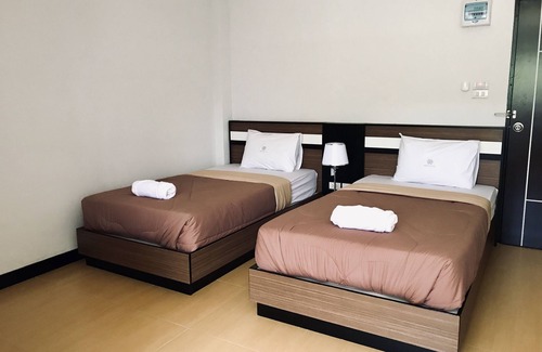 Chom Thong Hotel | Smile Place