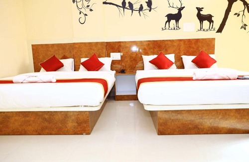 Yeshwanthpur Hotel | Smile Stay 2307 Sasthi Suites