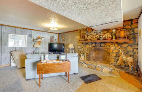 Huddleston Apartment | Smith Mountain Lake Retreat with Private Beach!