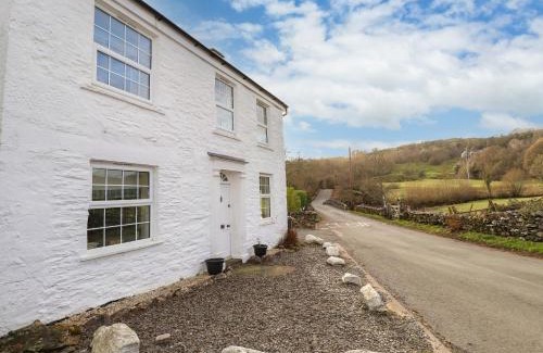 Bowland Bridge House | Smithy Cottage at Bowland Bridge
